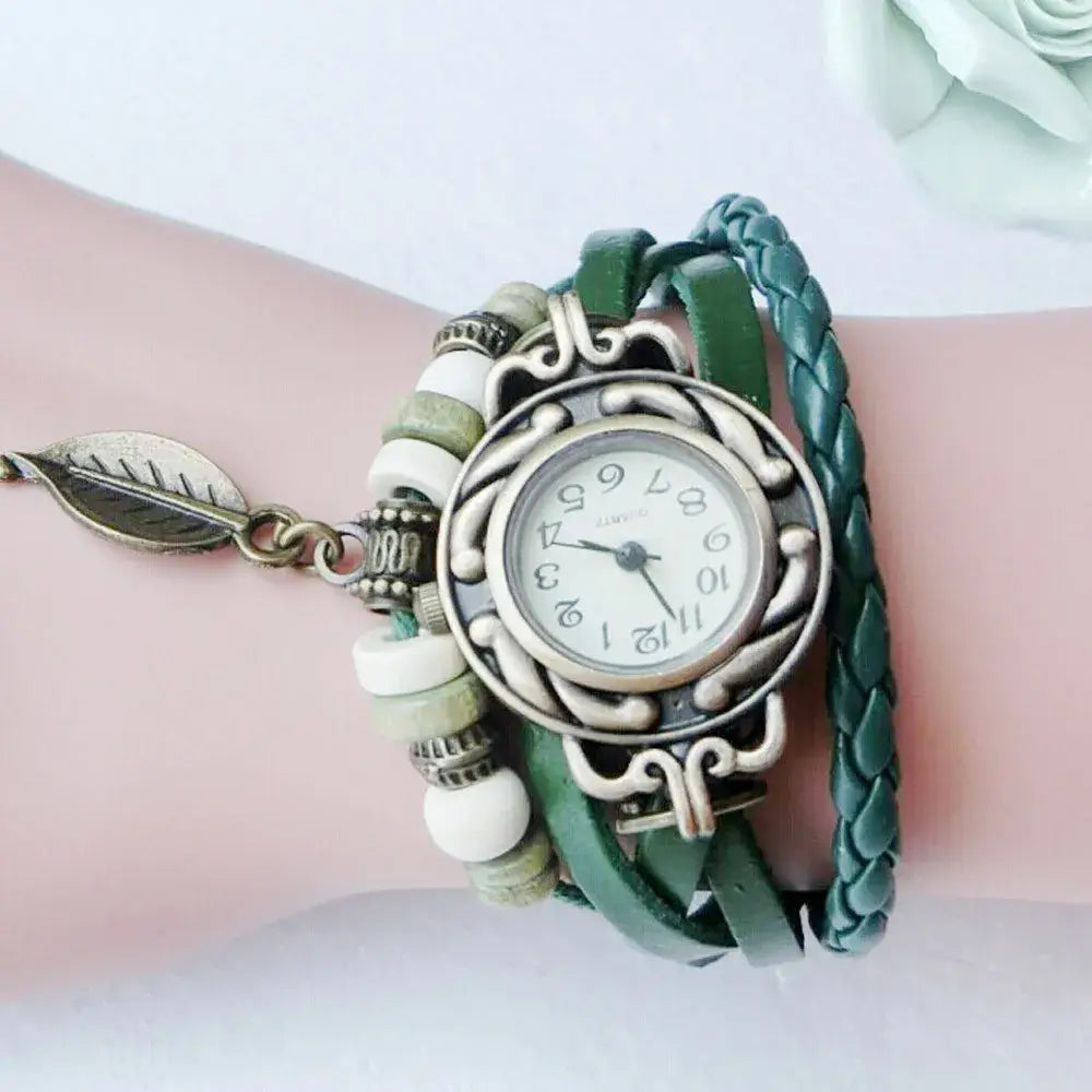 Montre Elegant Fashion Ladies Dress Watches Vintage Wristwatches for Women Leatcher Band Small Dial Female Quartz Watch