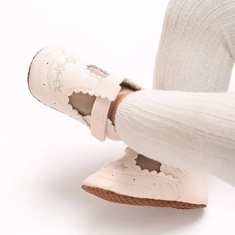Beautiful Shoe’s 0-18M Baby Girl Princess Shoes Cute Printed Soft Cloth Bottom Anti slip Spring and Autumn Princess