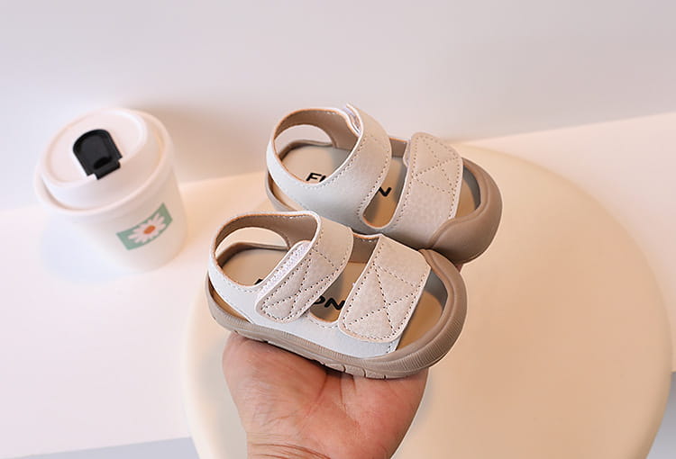 Beautiful Shoe’s Anti collision baby shoes simple women’s baby toe sandals walking shoes baby soft sole boys’ beach