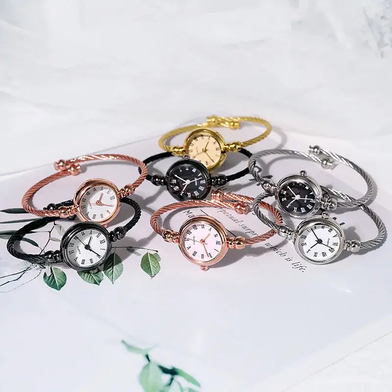 Montre Elegant Gold Bracelet Watch for Women Quartz Movement