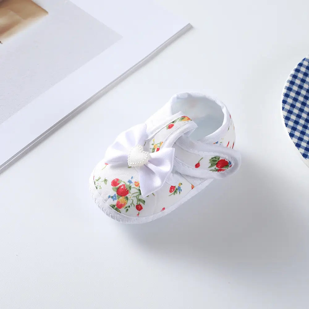 Beautiful Shoe’s Newborn Baby Boy Girls Shoes Spring Autumn Lovely Floral Embroidery Anti-Slip Sneaker Crib Shoes Soft