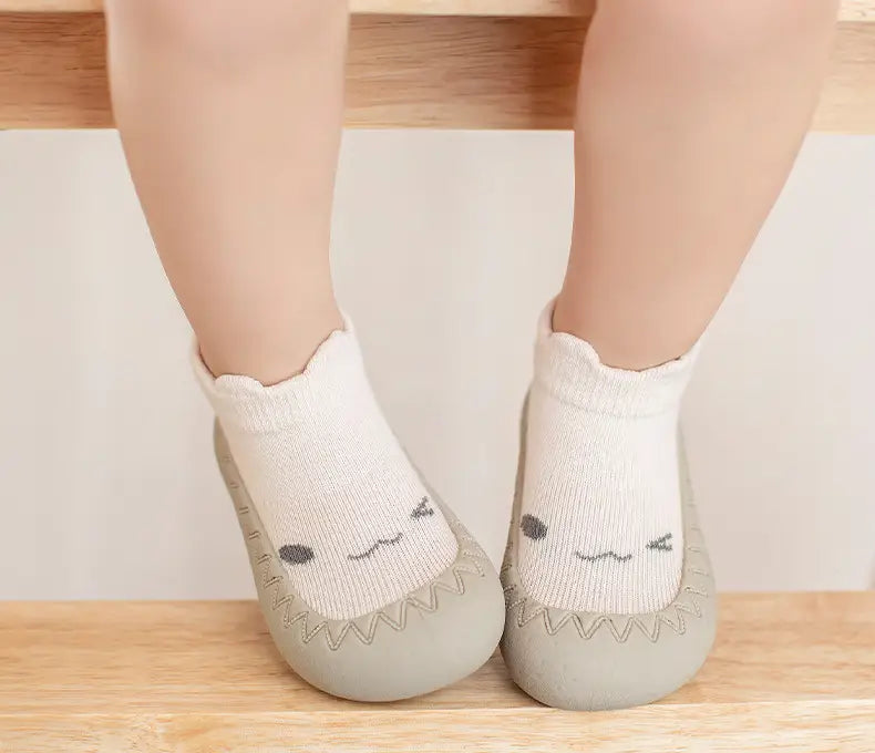 Beautiful Shoe’s Cute Baby Sock Shoes BeBe Soft Sole and Crib Shoes Rubber Non Slip Toddler First Step Walkers Outdoor