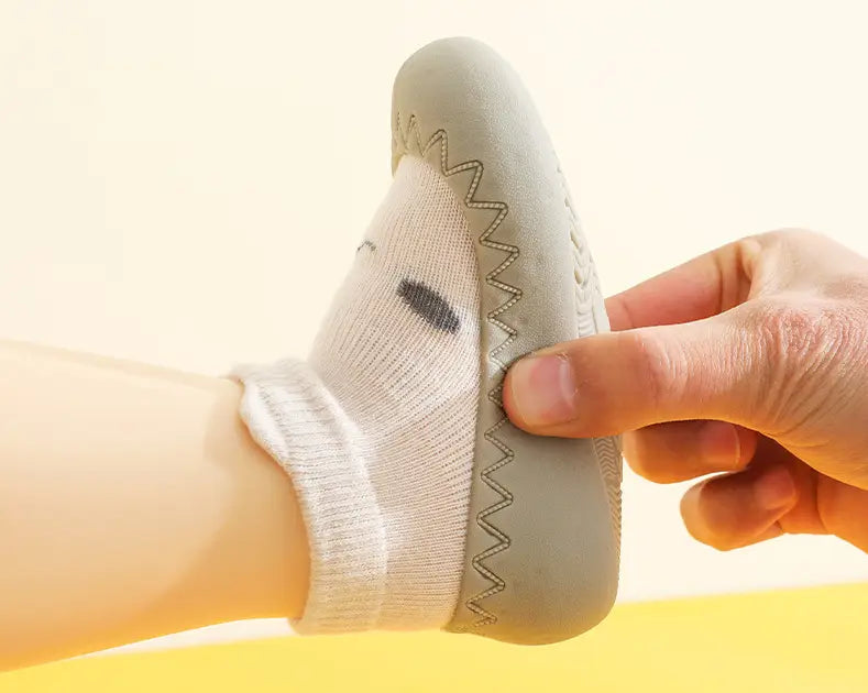Beautiful Shoe’s Cute Baby Sock Shoes BeBe Soft Sole and Crib Shoes Rubber Non Slip Toddler First Step Walkers Outdoor