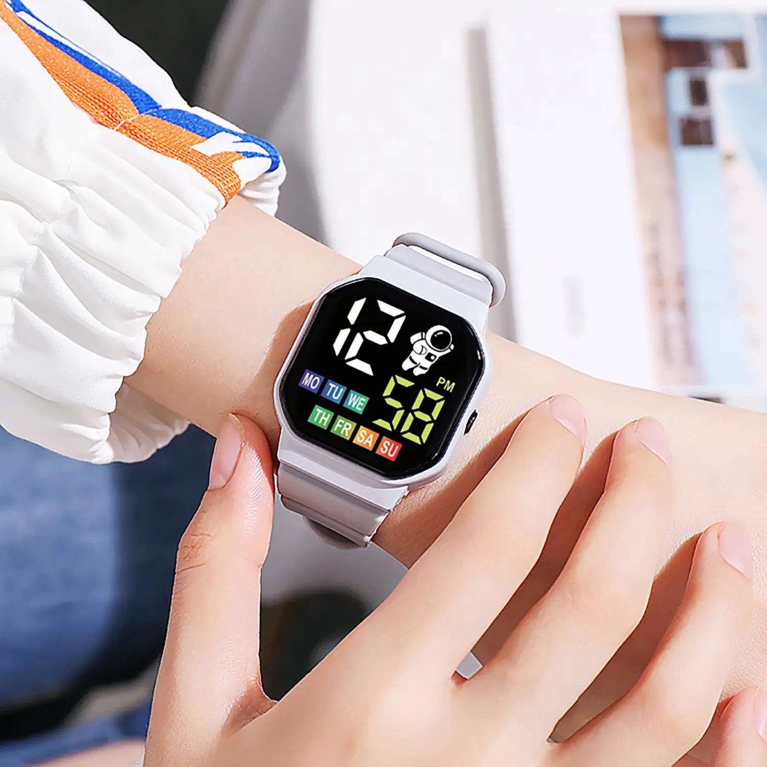 Montre Children’s Smart Watch Display Week LED Digital Wrist Watches For Boy Girl Waterproof Sport Watch Montre Enfant