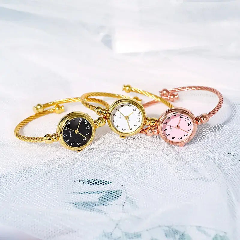 Montre Elegant Gold Bracelet Watch for Women Quartz Movement