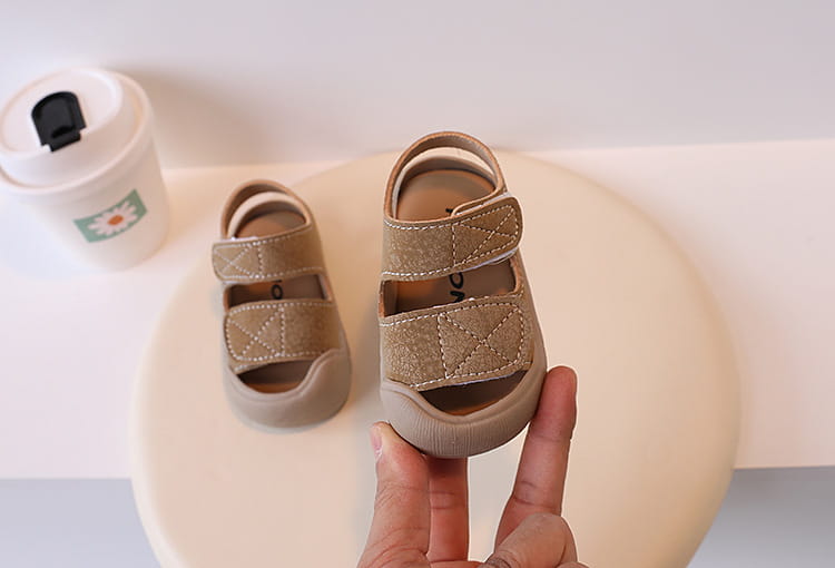 Beautiful Shoe’s Anti collision baby shoes simple women’s baby toe sandals walking shoes baby soft sole boys’ beach