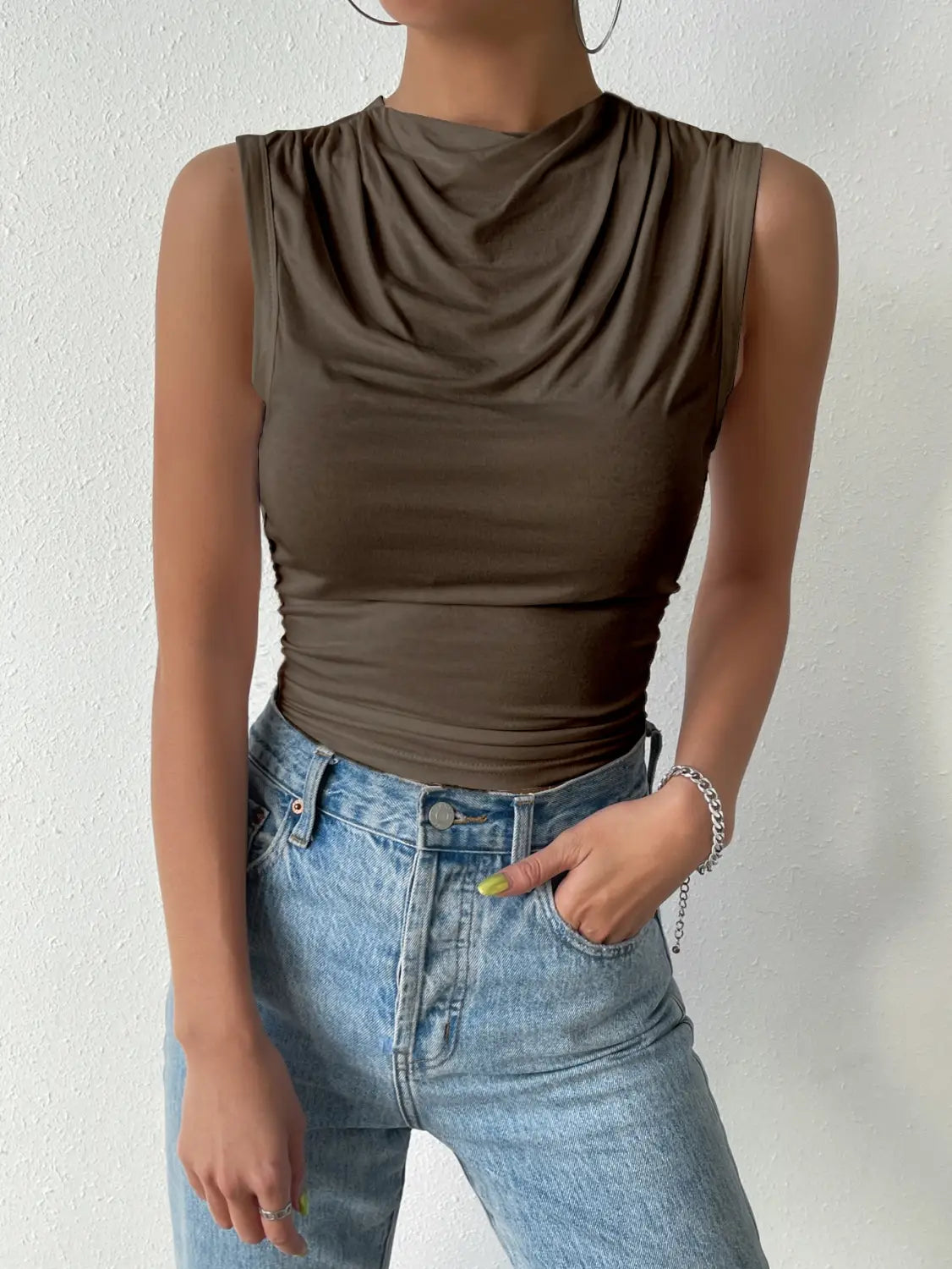 Women’s Casual Pleated Design Top Summer Fashion Street Style Solid Color Slim Half High Neck Sleeveless T-Shirt Top